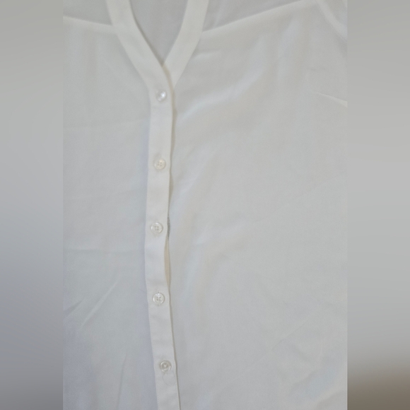 Express White Flutter Sleeve Button Down Blouse Size Medium - Picture 6 of 9
